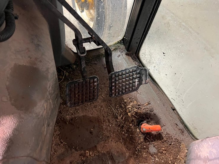 new-holland-tn60da-image-29