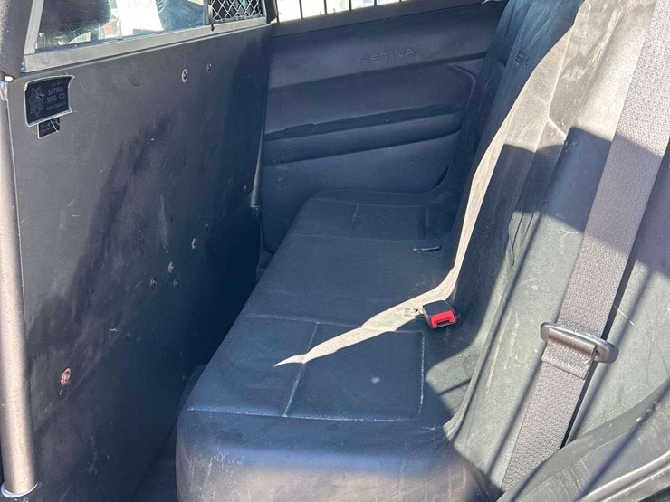 2015-ford-explorer-image-22