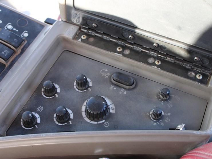 international-4100-image-89