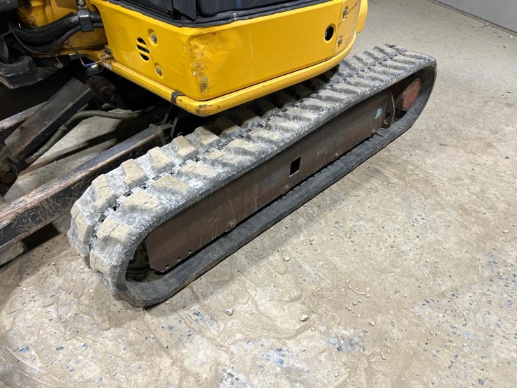 2015-deere-35g-image-14