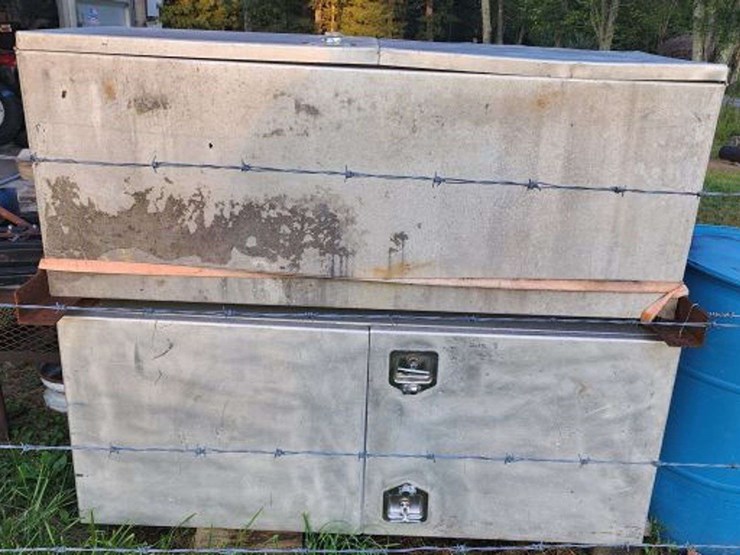 two-aluminum-spread-axle-tool-boxes-24"x60"-image-1