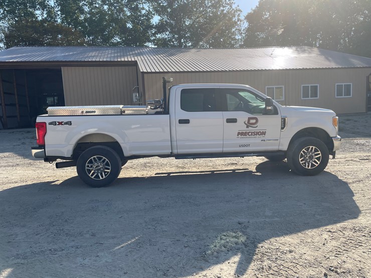 2017-ford-f250-xl-image-5