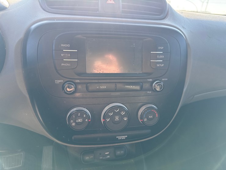 #27163-•-2017-kia-soul-suv-vin:-kndjn2a2xh7430848-inv#-27163-image-28