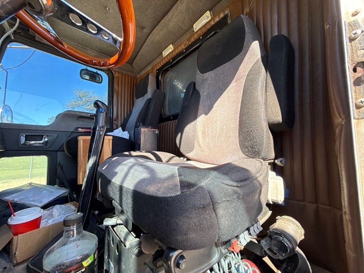 kenworth-t800-image-25