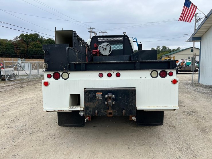 2017-international-durastar-4300-image-4