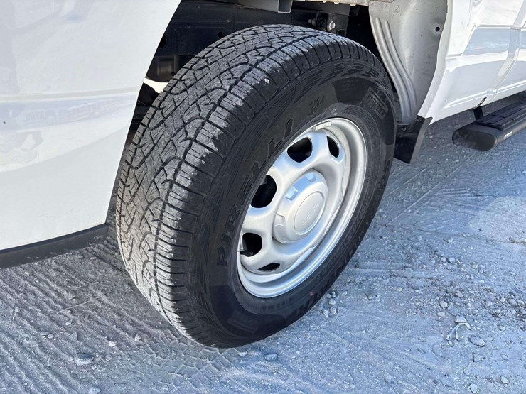 2023-ford-f150-image-28