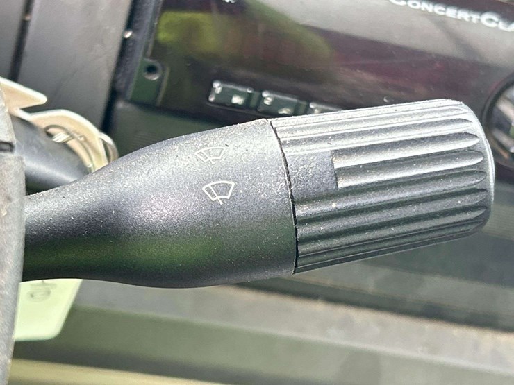 2017-peterbilt-220-image-24