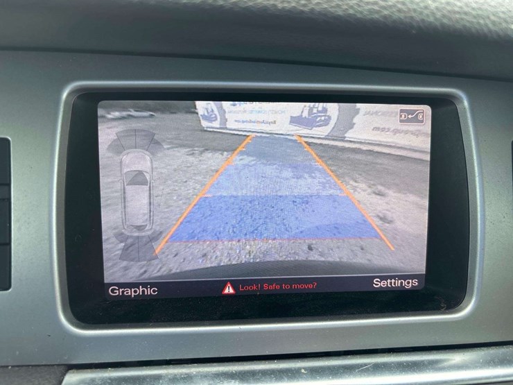 2012-audi-q7-premium-plus-awd-suv-image-16