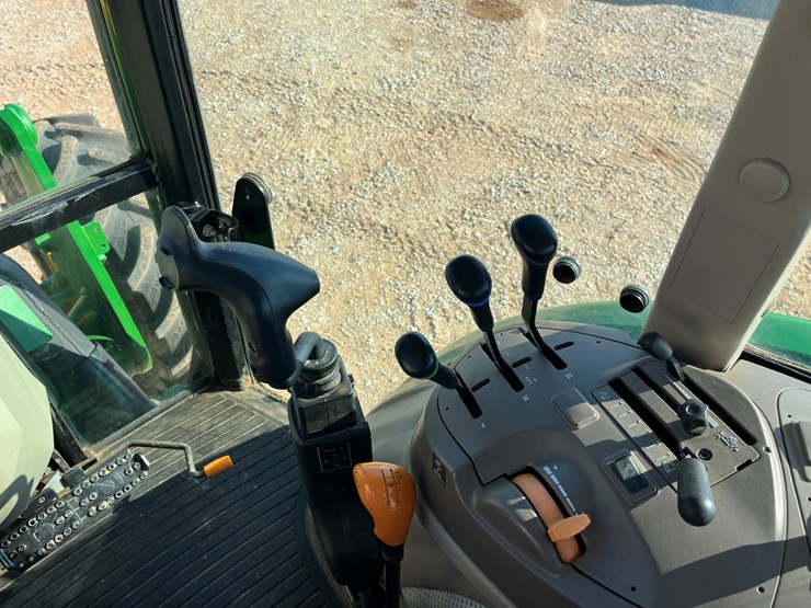 2017-john-deere-5100e-image-15
