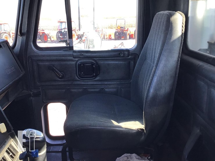 1996-mack-ch613-image-20