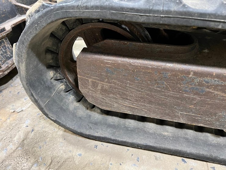 2015-deere-17g-image-15