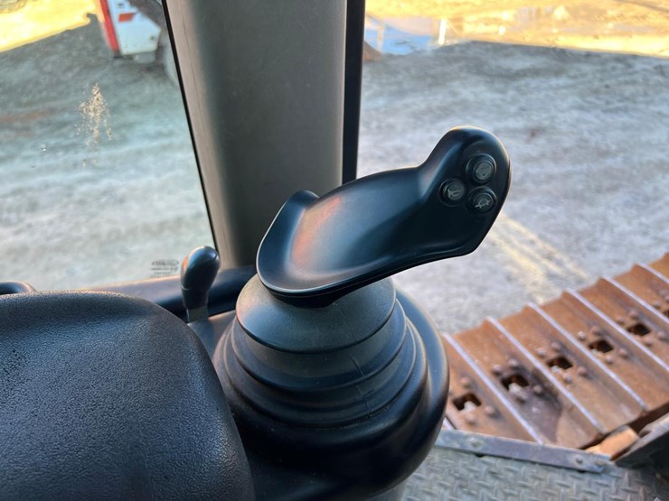 2016-case-850m-lt-image-29