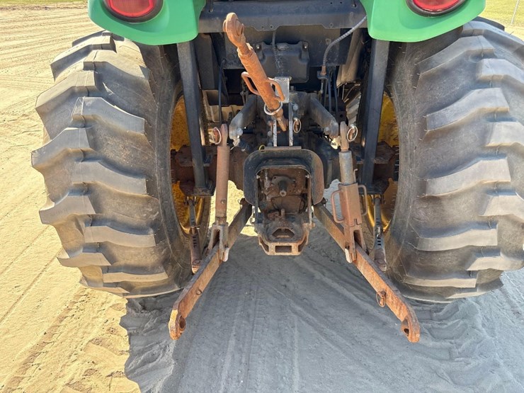 john-deere-4320-image-13