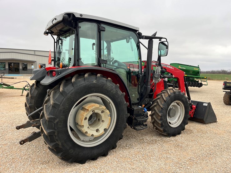 2017-massey-ferguson-4710-image-9