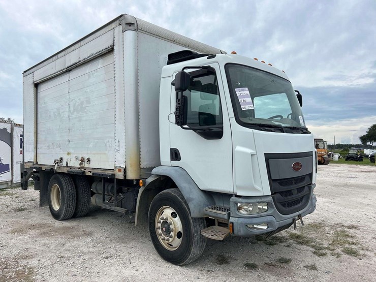 2017-peterbilt-220-image-2