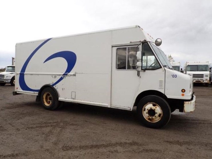 2013-freightliner-mt55-image-3