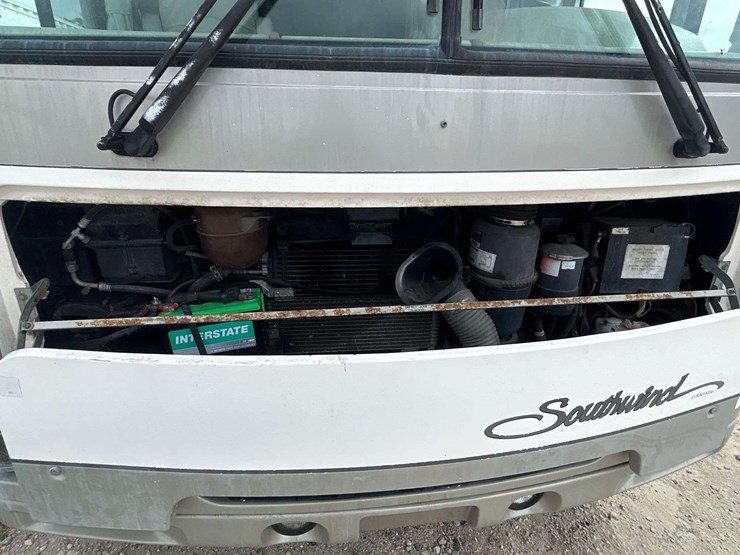 1999-southwind-fleetwood-34n-34ft-class-a-motorhome-image-6