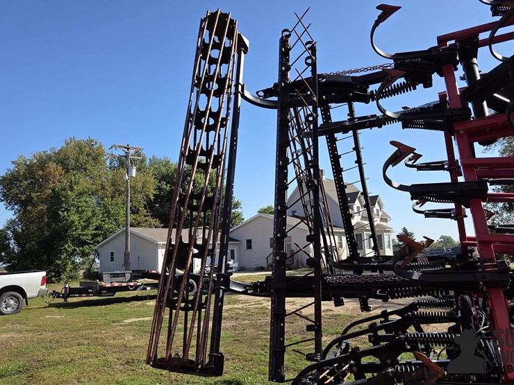 case-ih-200-image-18