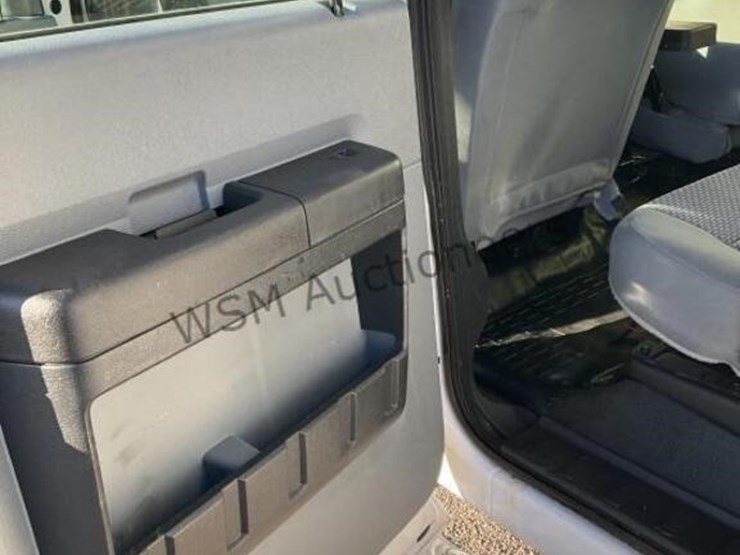 2016-ford-f550-image-30