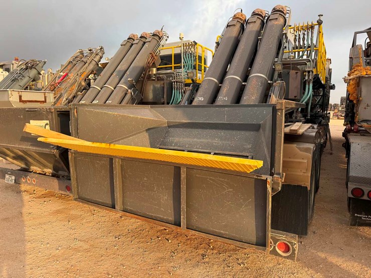 2014-caterpillar-c18-image-2