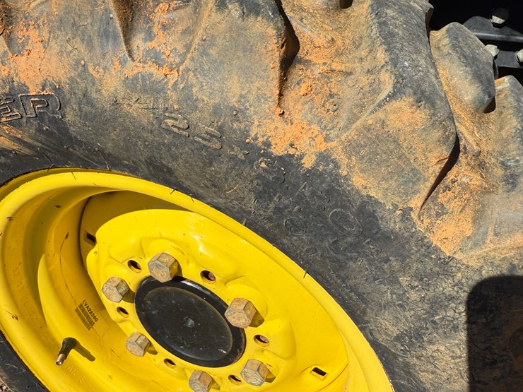 john-deere-3025e-image-17