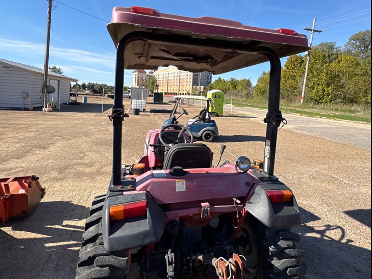 mahindra-2810-image-5