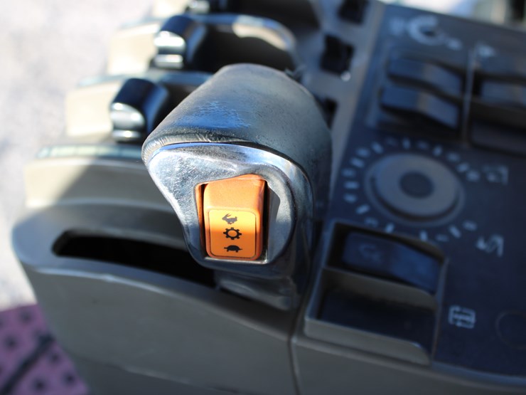 international-4100-image-88