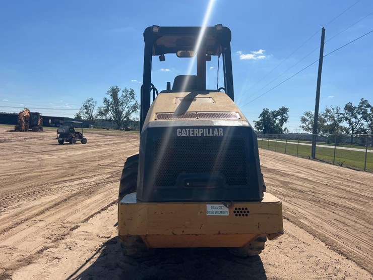 caterpillar-cp44-image-3