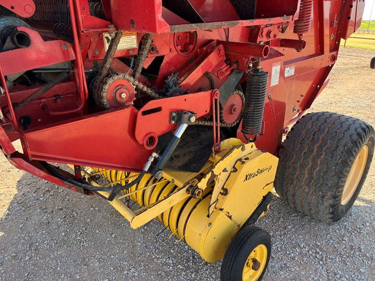 new-holland-br7090-image-14