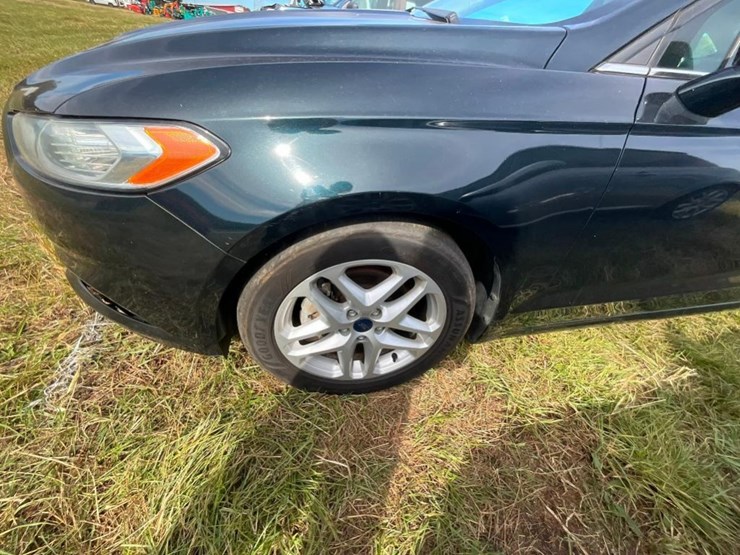 2014-ford-fusion-se-(at,-2.5l,-miles-read-170449,-image-4