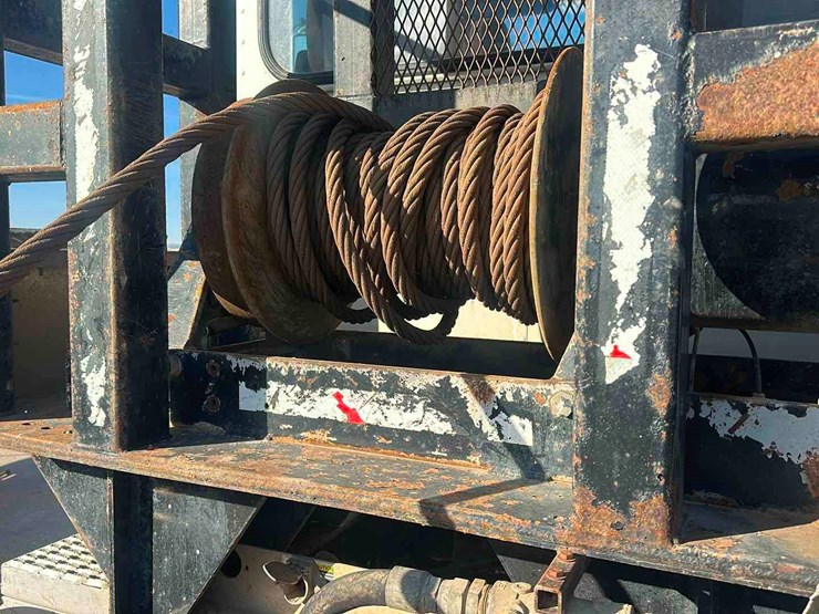 2012-peterbilt-367-image-3