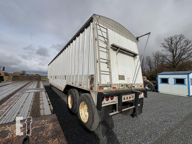 1990-cornhusker-hopper-bottom-image-6