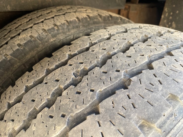 #1008-•-2012-chevy-3500-utility-truck,-(has-title)-image-20