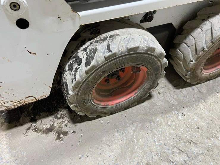 2016-bobcat-s70-image-15