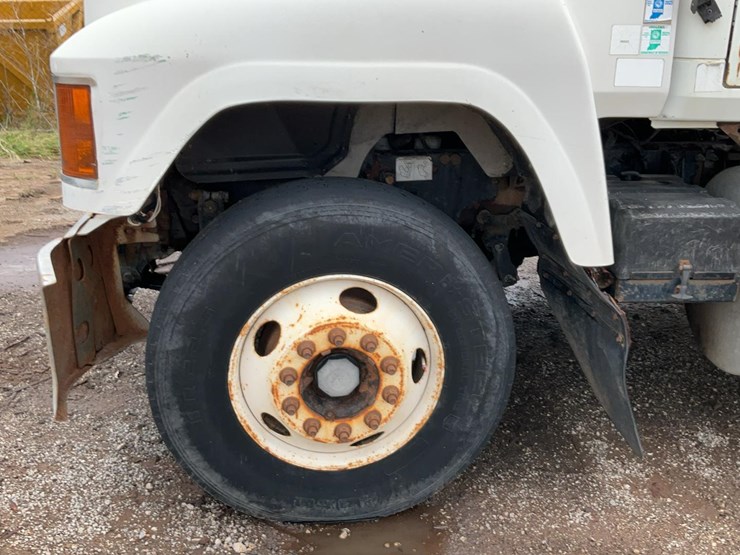 2004-mack-chn613-image-42