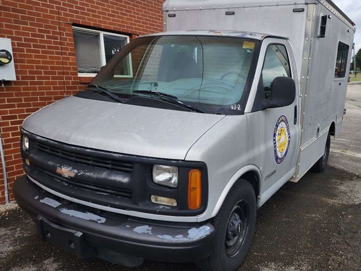 chevrolet-express-3500-image-2