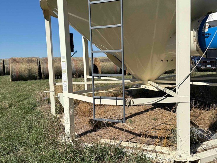 meridian-m1620-hopper-bin-image-2