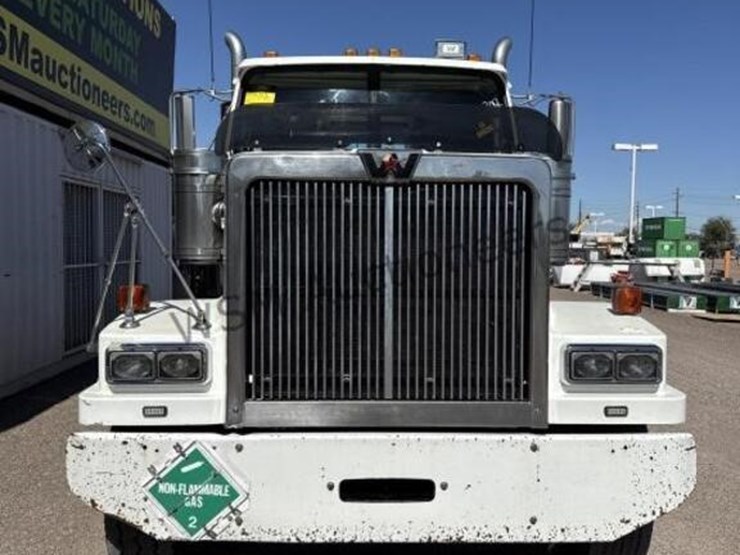 2013-western-star-4900-image-3