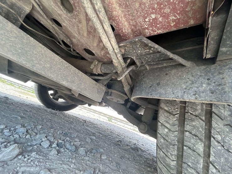 2012-chevrolet-traverse-image-19