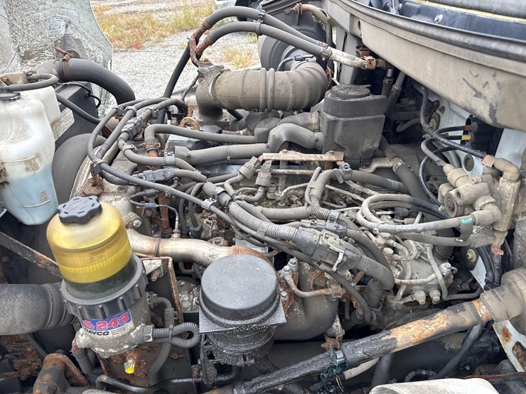 2016-hino-258-image-9