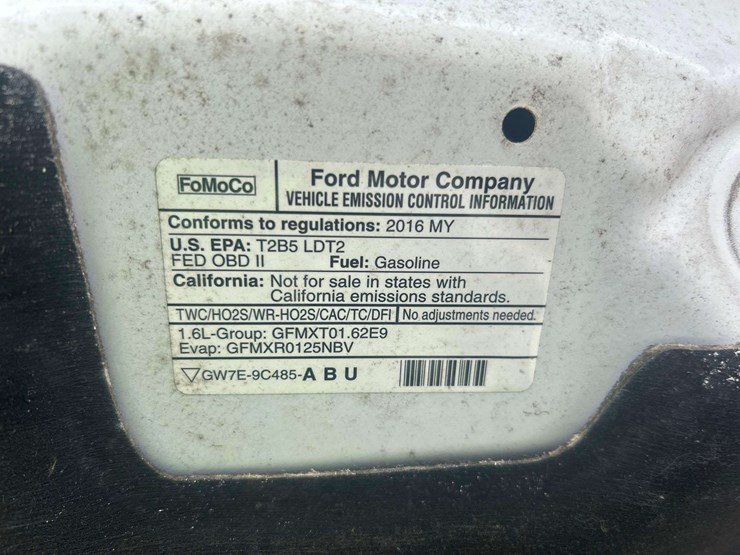 2016-ford-escape-se-image-10