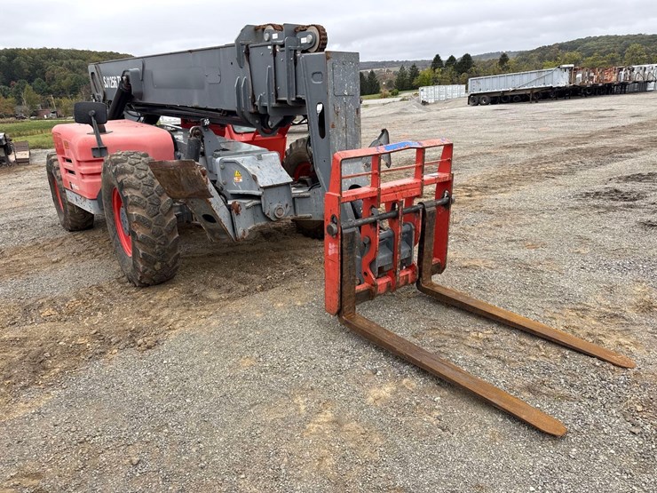 2017-skyjack-sj1256ths-image-2