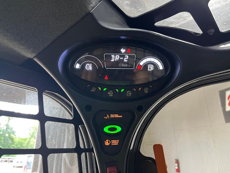 2023-bobcat-s650-image-19