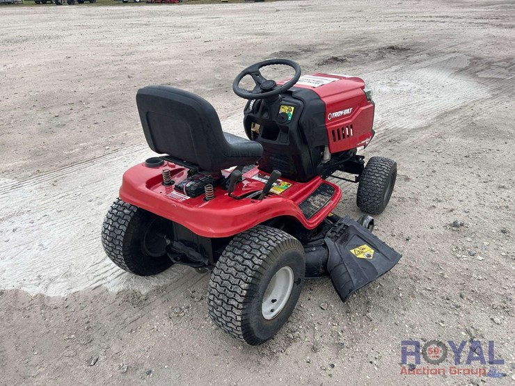 2019-troy-bilt-pony-42x-42in-riding-mower-image-3