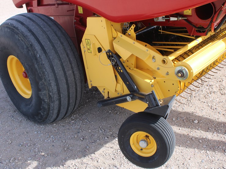 2015-new-holland-roll-belt-560-image-58