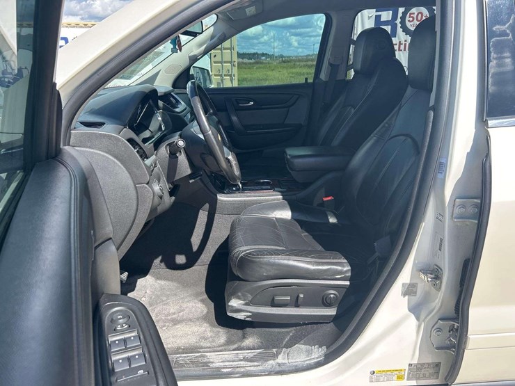 2014-chevrolet-traverse-image-14