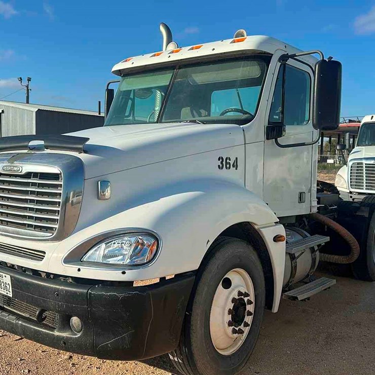 2007 FREIGHTLINER COLUMBIA 120