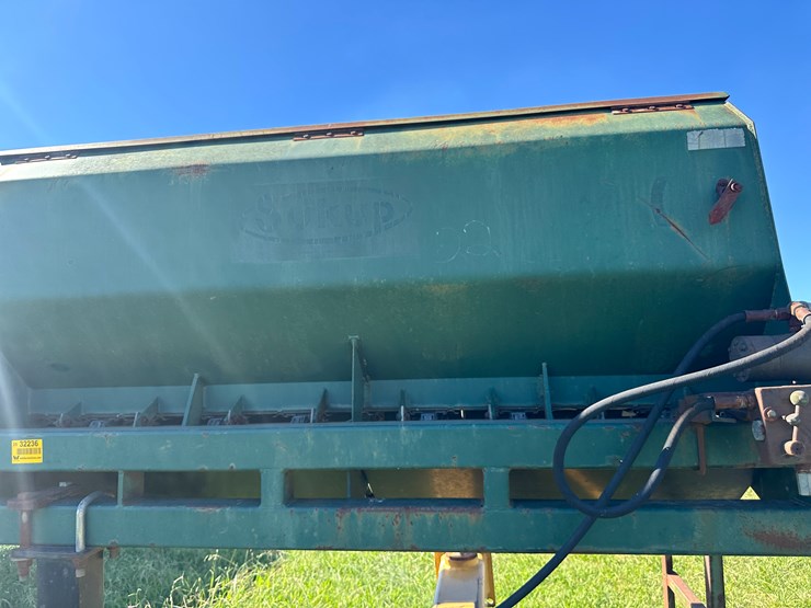 #32236-•-nammoc-levee-squeeze-w/marliss-levee-seeder-image-12