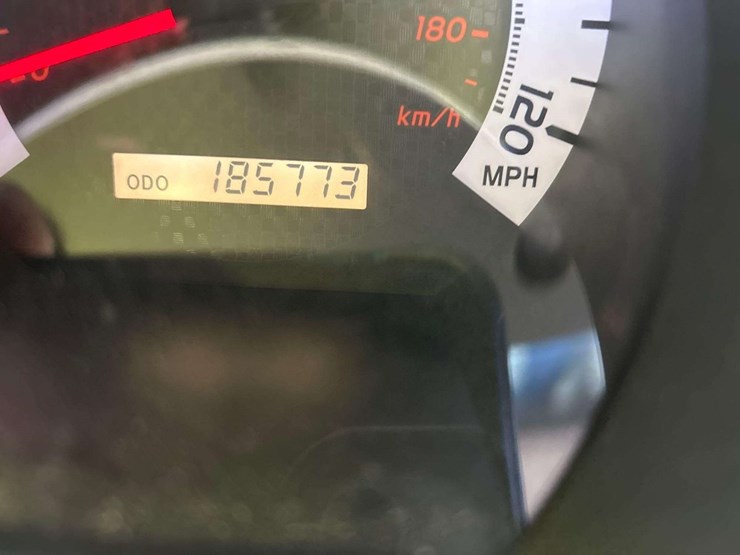 2013-toyota-tacoma-image-6