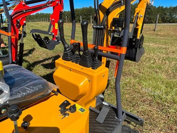 unused-cfg-mx12r-mini-excavator-(rato-15hp,-9.7kw-image-13